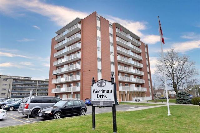 602 - 8 Woodman Drive S, Condo with 2 bedrooms, 1 bathrooms and 1 parking in Hamilton ON | Image 3