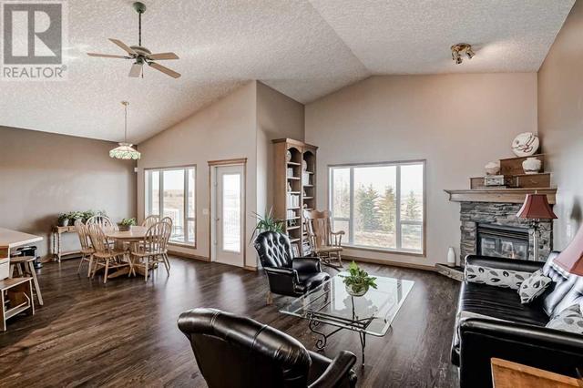 418001 Highway 783, House detached with 3 bedrooms, 2 bathrooms and null parking in Foothills County AB | Image 5