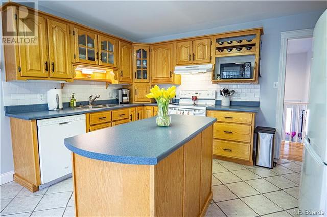 45 Estabrooks Avenue, House detached with 4 bedrooms, 3 bathrooms and null parking in Lincoln NB | Image 10
