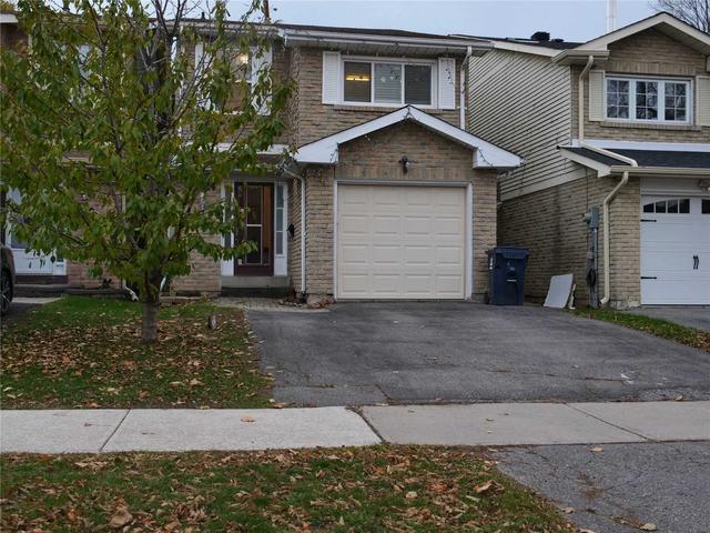 24 O'halloran Cres, House attached with 4 bedrooms, 4 bathrooms and 2 parking in Toronto ON | Image 1