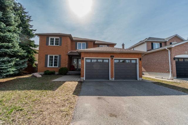 79 Glenabbey Dr, House detached with 4 bedrooms, 3 bathrooms and 4 parking in Clarington ON | Image 1