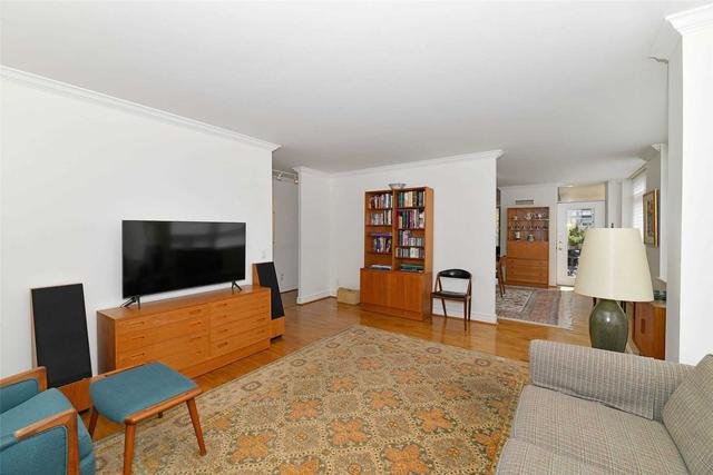 818 - 5 Rosehill Ave, Condo with 2 bedrooms, 3 bathrooms and 2 parking in Toronto ON | Image 5