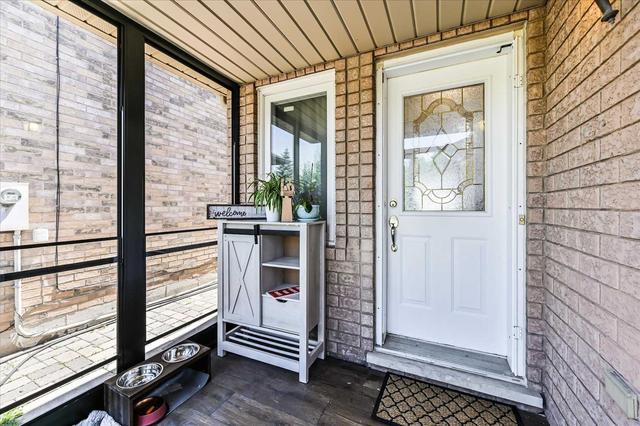 3956 Bentridge Rd, House semidetached with 3 bedrooms, 3 bathrooms and 3 parking in Mississauga ON | Image 27