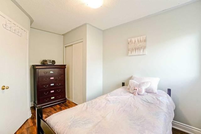 65 Goldenlight Circ, Townhouse with 3 bedrooms, 4 bathrooms and 2 parking in Brampton ON | Image 16