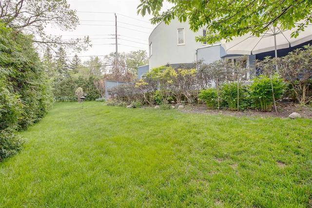 1 Bond Ave, House detached with 3 bedrooms, 5 bathrooms and 8 parking in Toronto ON | Image 8