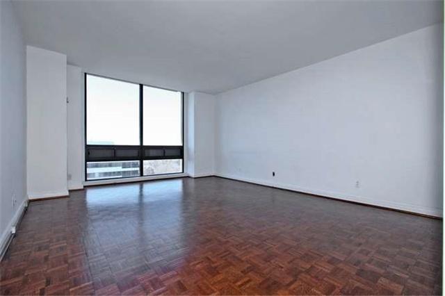 1404 - 619 Avenue Rd, Condo with 2 bedrooms, 2 bathrooms and 1 parking in Toronto ON | Image 12