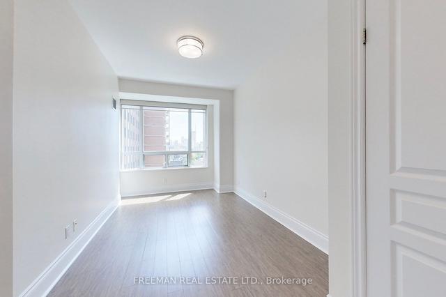 810 - 102 Bloor St W, Condo with 1 bedrooms, 1 bathrooms and 0 parking in Toronto ON | Image 7