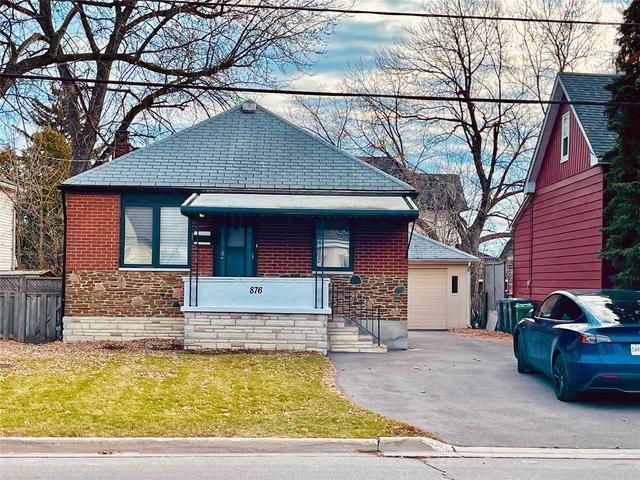876 Atwater Ave, House detached with 3 bedrooms, 2 bathrooms and 5 parking in Mississauga ON | Image 1