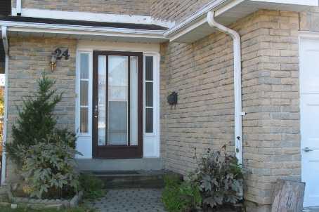 24 O'halloran Cres, House attached with 4 bedrooms, 3 bathrooms and 2 parking in Toronto ON | Image 2