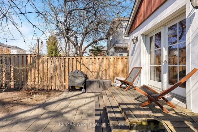 70 Thirty Ninth St, House detached with 2 bedrooms, 2 bathrooms and 1 parking in Toronto ON | Image 10