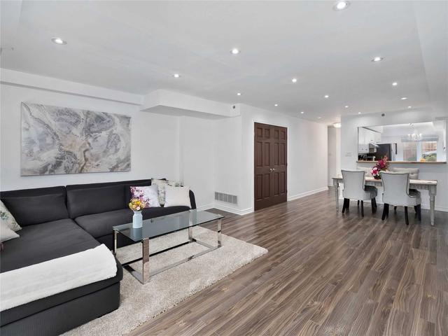 9 - 988 Sheppard Ave W, Townhouse with 3 bedrooms, 3 bathrooms and 2 parking in Toronto ON | Image 3
