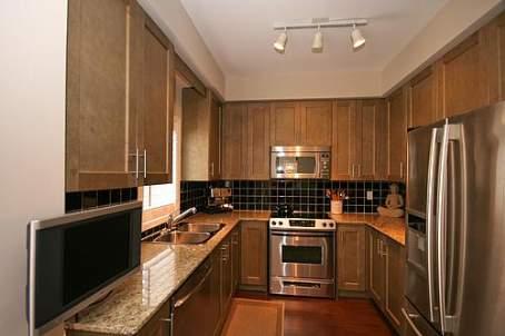 th107 - 109 The Queensway, Townhouse with 3 bedrooms, 3 bathrooms and 2 parking in Toronto ON | Image 3