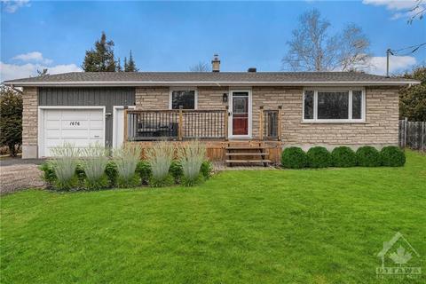 1676 Dunrobin Road, House detached with 3 bedrooms, 1 bathrooms and 7 parking in Ottawa ON | Card Image