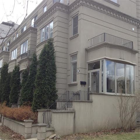28 Kenneth Ave, House attached with 3 bedrooms, 3 bathrooms and 1 parking in Toronto ON | Image 1