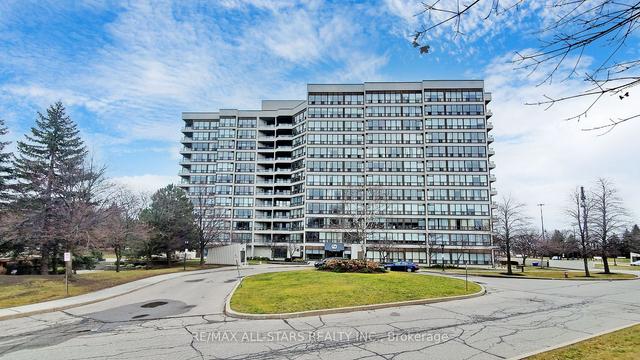 707 - 12 Laurelcrest St, Condo with 2 bedrooms, 1 bathrooms and 2 parking in Brampton ON | Image 1