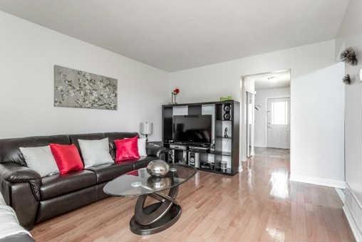 36 - 50 Blackwell Ave, Townhouse with 3 bedrooms, 2 bathrooms and 1 parking in Toronto ON | Image 3