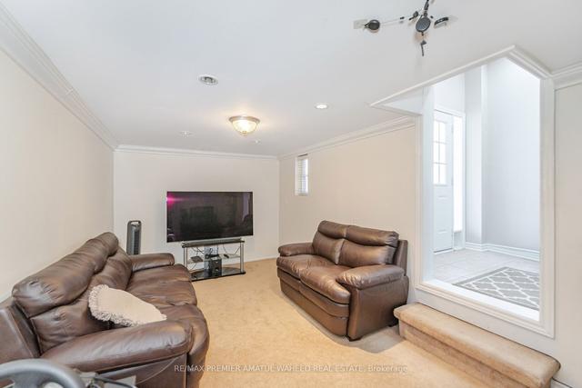 53 Bashir St, House semidetached with 3 bedrooms, 3 bathrooms and 4 parking in Vaughan ON | Image 18
