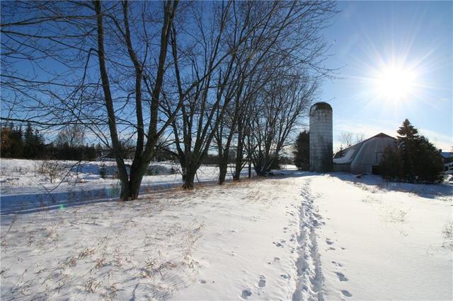 365 County Rd 10 Road, House detached with 4 bedrooms, 2 bathrooms and 8 parking in Champlain ON | Image 7