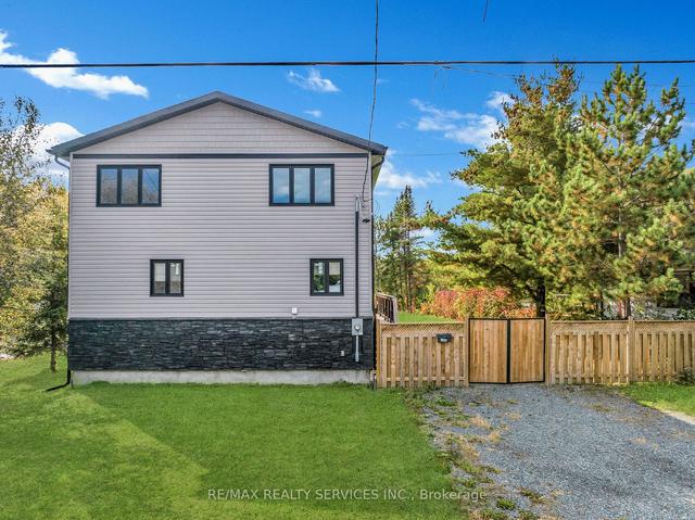 2151 Mildred St, House detached with 3 bedrooms, 3 bathrooms and 8 parking in Greater Sudbury ON | Image 32
