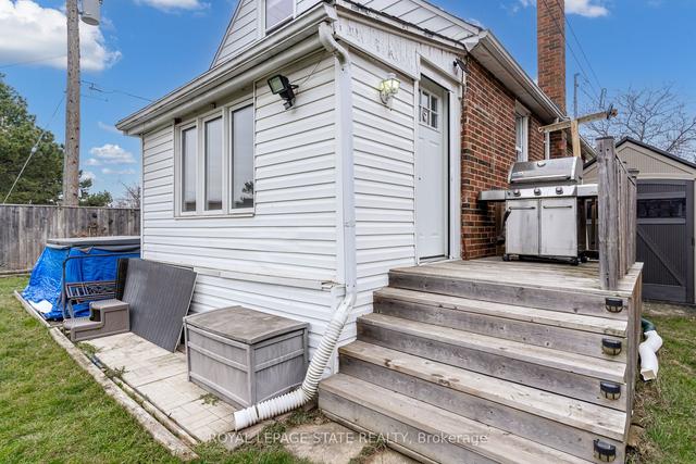 204 Summerhill Ave, House detached with 2 bedrooms, 2 bathrooms and 3 parking in Hamilton ON | Image 30