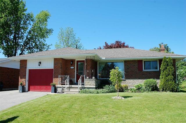 46 Ottawa St, House detached with 2 bedrooms, 2 bathrooms and 5 parking in Scugog ON | Image 1