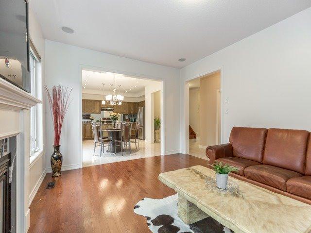 8 Timmins St, House detached with 4 bedrooms, 4 bathrooms and 4 parking in Brampton ON | Image 6