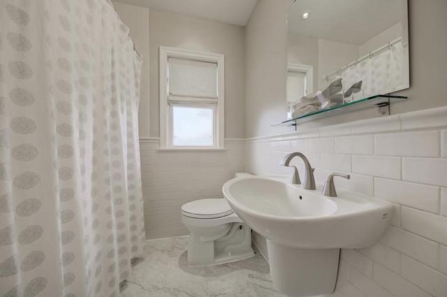 189 Melrose Ave, House semidetached with 3 bedrooms, 2 bathrooms and 1 parking in Toronto ON | Image 18