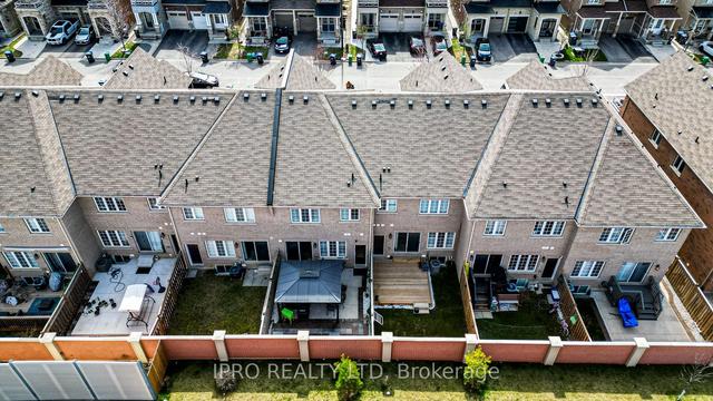 114 Baffin Cres, House attached with 3 bedrooms, 4 bathrooms and 3 parking in Brampton ON | Image 32