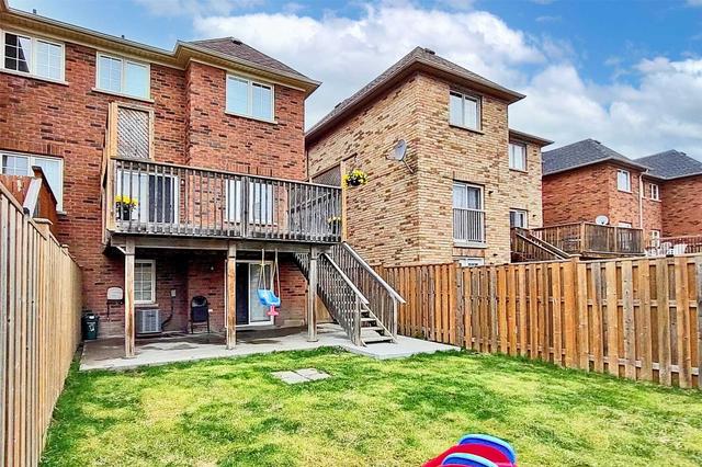 3258 Angel Pass Dr, House semidetached with 3 bedrooms, 4 bathrooms and 3 parking in Mississauga ON | Image 32