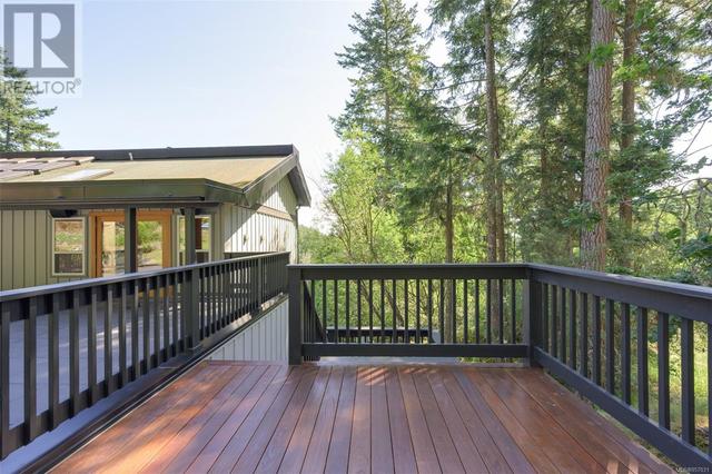 908 Herlihy Pl, House detached with 4 bedrooms, 3 bathrooms and 6 parking in Metchosin BC | Image 31
