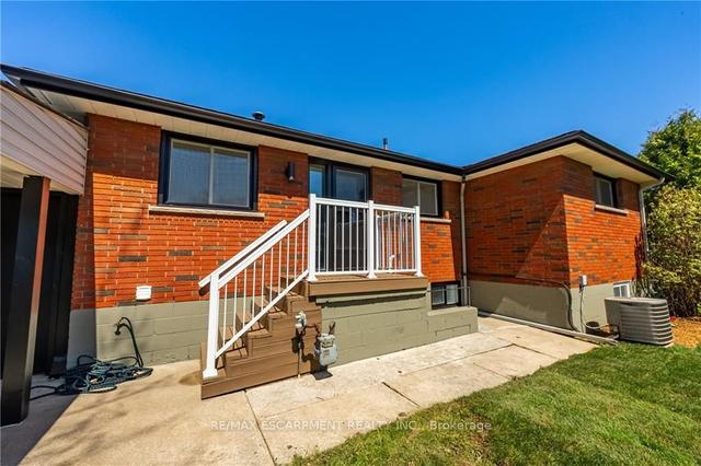 75 Windrush Cres, House detached with 3 bedrooms, 2 bathrooms and 5 parking in Hamilton ON | Image 26