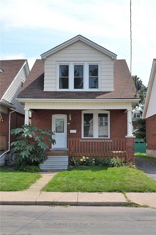 102 Belmont Ave, House detached with 3 bedrooms, 1 bathrooms and 1 parking in Hamilton ON | Image 1