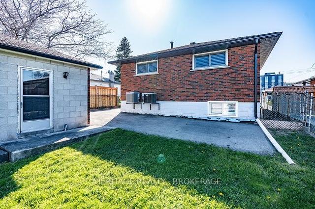123 Victor Blvd, House detached with 3 bedrooms, 2 bathrooms and 6.5 parking in Hamilton ON | Image 29