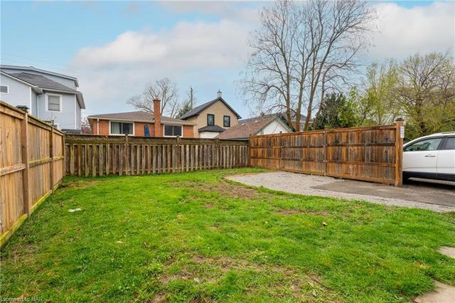 7 Jones Street, House detached with 2 bedrooms, 1 bathrooms and 1 parking in St. Catharines ON | Image 19