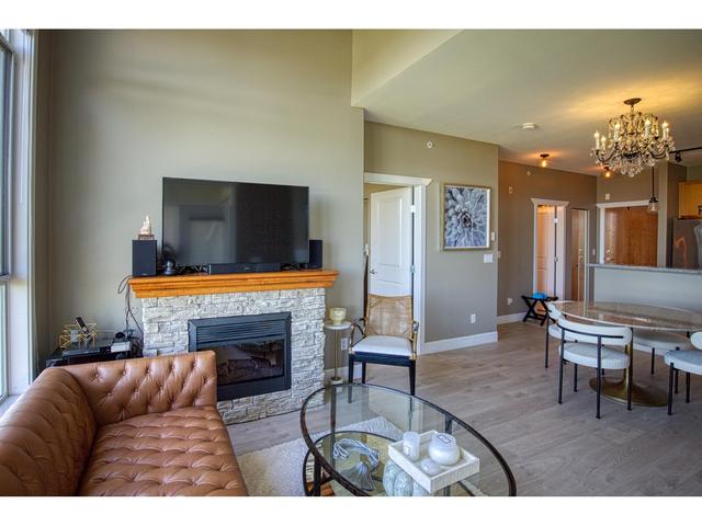 410 - 4500 Westwater Drive, Condo with 2 bedrooms, 2 bathrooms and null parking in Richmond BC | Card Image