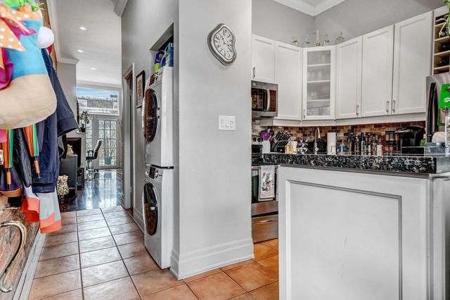 364 Dundas St E, Townhouse with 2 bedrooms, 2 bathrooms and 1 parking in Toronto ON | Image 4
