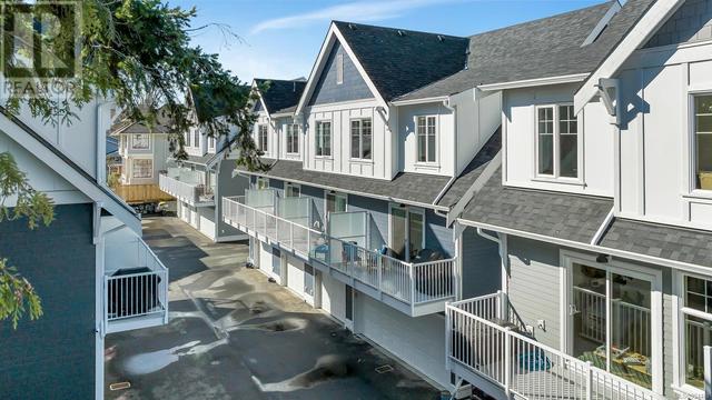 4 - 3086 Washington Ave, House attached with 4 bedrooms, 3 bathrooms and 2 parking in Victoria BC | Image 37