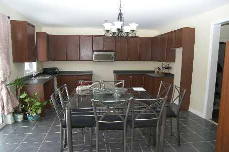 1259 Tupper Dr N, House detached with 4 bedrooms, 3 bathrooms and 4 parking in Milton ON | Image 5