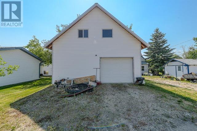 1008 3rd Avenue, House detached with 3 bedrooms, 1 bathrooms and 4 parking in Beaverlodge AB | Image 31