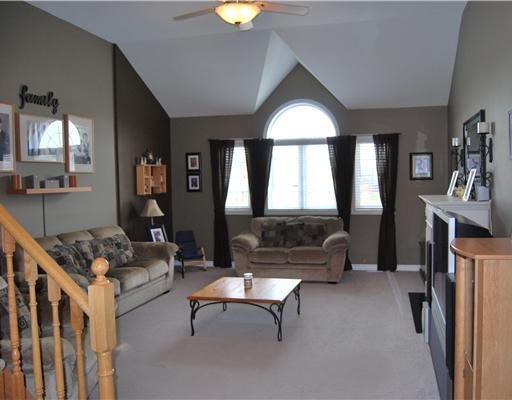 97 Mcintyre Dr, House detached with 4 bedrooms, 3 bathrooms and null parking in Barrie ON | Image 7