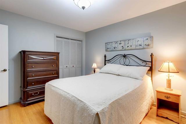 2188 Stanfield Rd, House detached with 3 bedrooms, 2 bathrooms and 5 parking in Mississauga ON | Image 10