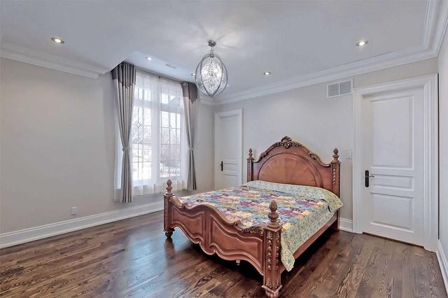 130 Maxome Ave, House detached with 5 bedrooms, 7 bathrooms and 6 parking in Toronto ON | Image 22