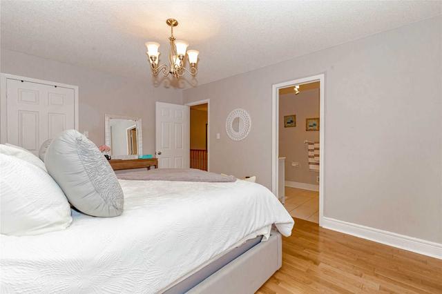 11 Masters Green Cres, House detached with 4 bedrooms, 4 bathrooms and 6 parking in Brampton ON | Image 15