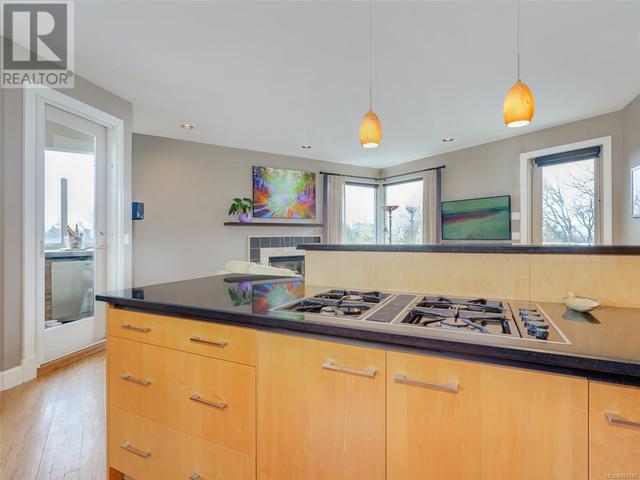 3450 Lord Nelson Way, House detached with 4 bedrooms, 3 bathrooms and 6 parking in Saanich BC | Image 17