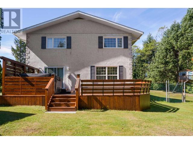 9 Oersted Street, House detached with 5 bedrooms, 4 bathrooms and null parking in Kitimat BC | Image 4