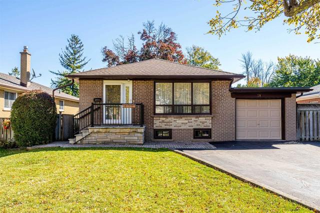 31 Nuffield Dr, House detached with 3 bedrooms, 2 bathrooms and 4 parking in Toronto ON | Image 12