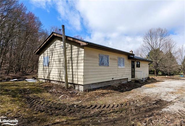 1347 Deebank Road, House detached with 3 bedrooms, 1 bathrooms and 20 parking in Muskoka Lakes ON | Image 24