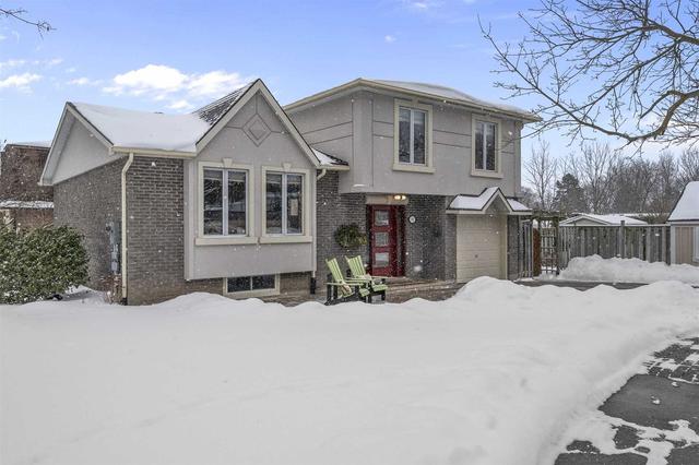 11 Lorraine Crt, House detached with 3 bedrooms, 2 bathrooms and 5 parking in Clarington ON | Image 35
