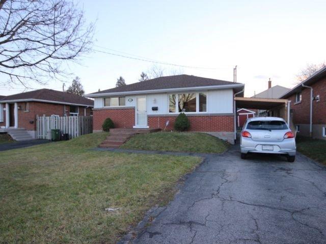 790 10th Ave, House detached with 2 bedrooms, 2 bathrooms and 2 parking in Hamilton ON | Image 3
