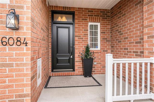 6084 North Bluff Drive, Townhouse with 2 bedrooms, 3 bathrooms and 3 parking in Ottawa ON | Image 2